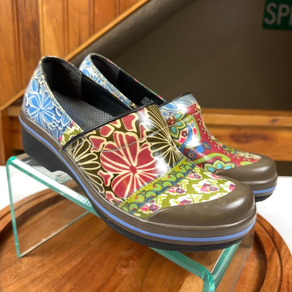 Dansko Vegan Professional Clogs Multi Color Floral Patchwork Print 39 Womens 8.5